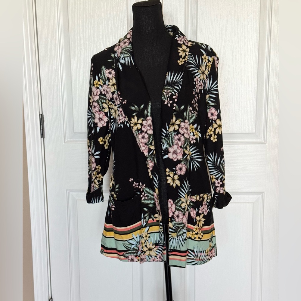 Roz & Ali‎ Black Floral Open Jacket